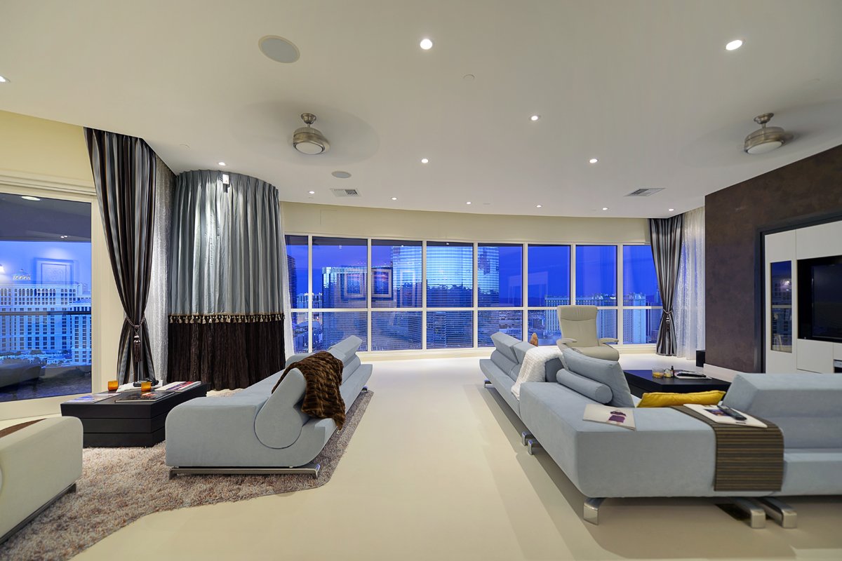 ajpvegas's tweet photo. Residences available at Panorama Towers Las Vegas. Contact us for details.  #vegas https://t.co/2NZvCbvOC3