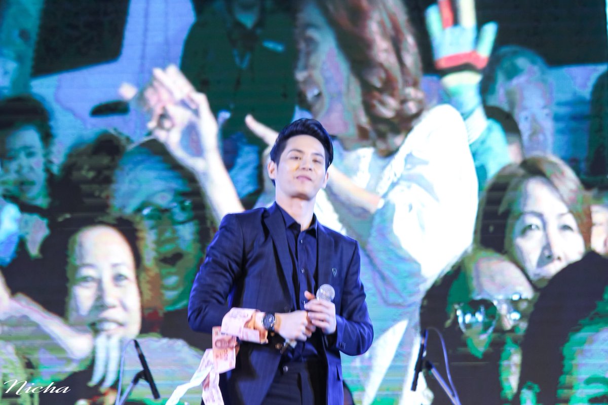Nicha604's tweet photo. ความสุขที่ไม่ต้องบรรยาย
9-3-61
#BlindMusicFestival #ไม่ทิ้งใครไว้ข้างหลังรวมพลังสู่อาเซียน
#โฟกัสaf12 #ทีมโฟกัส #af12 #SUPPORTFocus #focus_af12 https://t.co/hFacI6S9iW