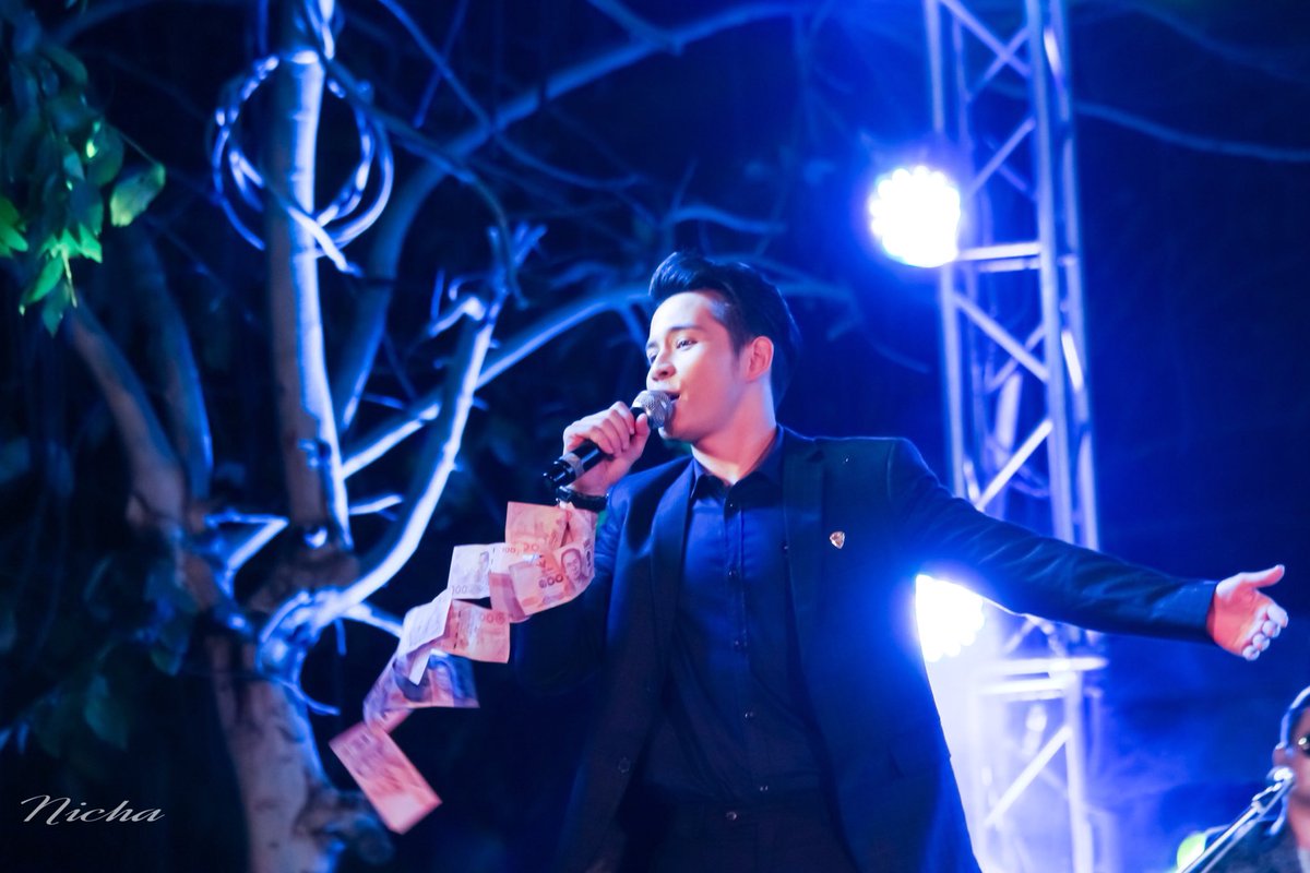 Nicha604's tweet photo. หลากสี ในมุมมืดแต่สวยงาม
9-3-61
#BlindMusicFestival #ไม่ทิ้งใครไว้ข้างหลังรวมพลังสู่อาเซียน
#โฟกัสaf12 #ทีมโฟกัส #af12 #SUPPORTFocus #focus_af12 https://t.co/uaPsY7v4YR