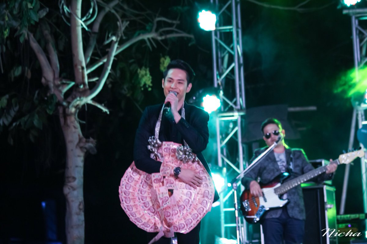Nicha604's tweet photo. หลากสี ในมุมมืดแต่สวยงาม
9-3-61
#BlindMusicFestival #ไม่ทิ้งใครไว้ข้างหลังรวมพลังสู่อาเซียน
#โฟกัสaf12 #ทีมโฟกัส #af12 #SUPPORTFocus #focus_af12 https://t.co/uaPsY7v4YR