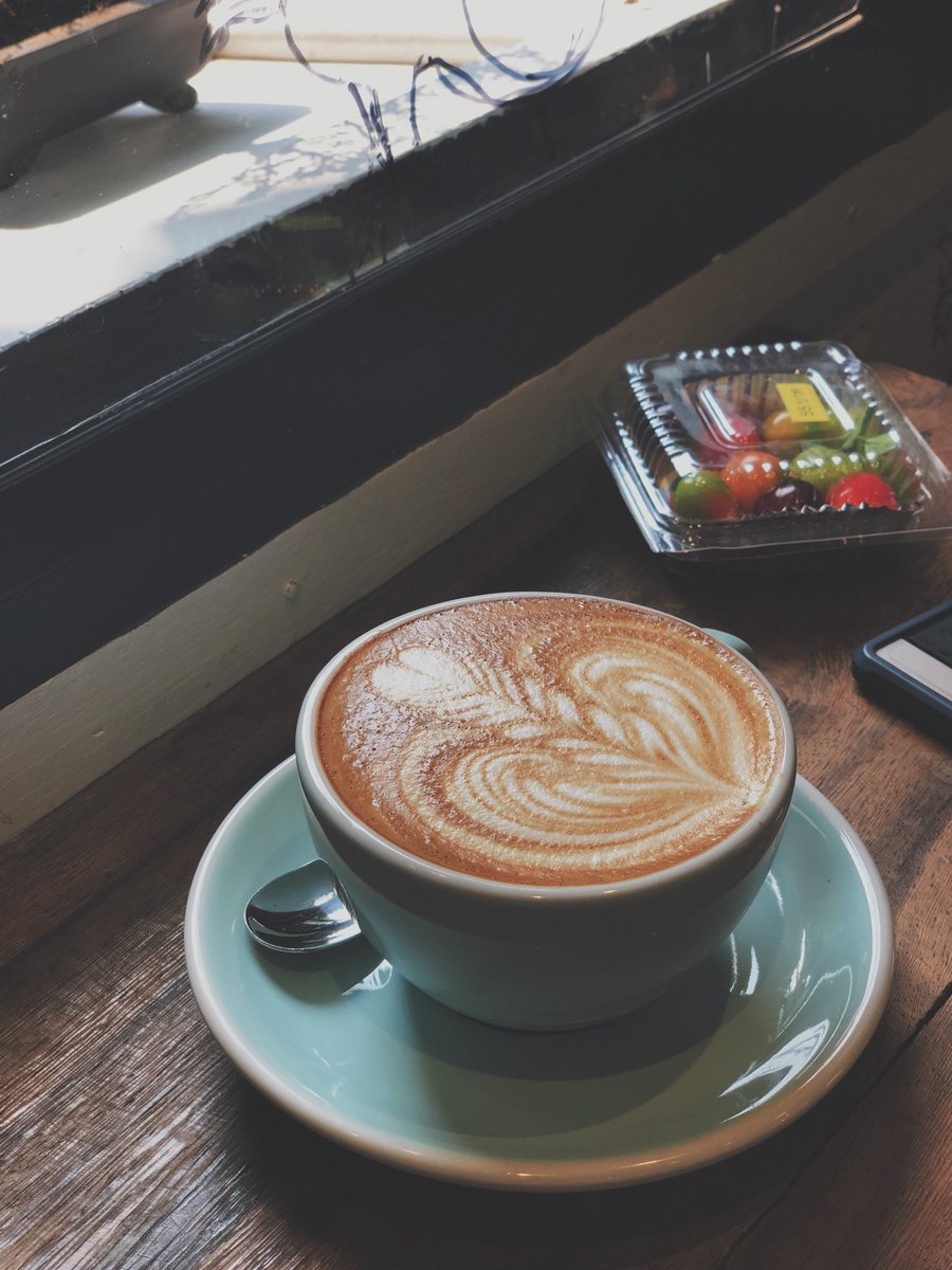 theabple4545's tweet photo. bart coffee ร้านกาแฟเล็กๆ ในคูเมืองเชียงใหม่ ที่รสชาติไม่เล็กเลย ลาเต้อร่อยมาก รอบหน้าจะไปลองเมนูอื่นบ้าง #acafewithab #acupwithab #cafehoppingcnx #reviewchiangmai https://t.co/aSPAGbNEEC