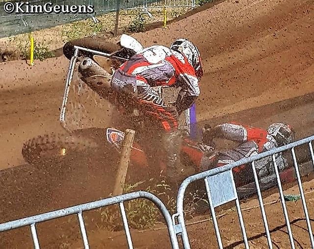 ijustwant2ride's tweet photo. Reposting @kim_geuens:
🙊🙈 #motorcycle #motorcycles #sidecar #lommel #mototrack #ride #zijspannen #motocross #sand #helmet #mx #bikelife #photooftheday #cc #instabike #instagood #instamotor #motorbike #photooftheday #instamotorcycle @TagfireApp #instamoto #instamotogallery https://t.co/4PxNlwOJIM