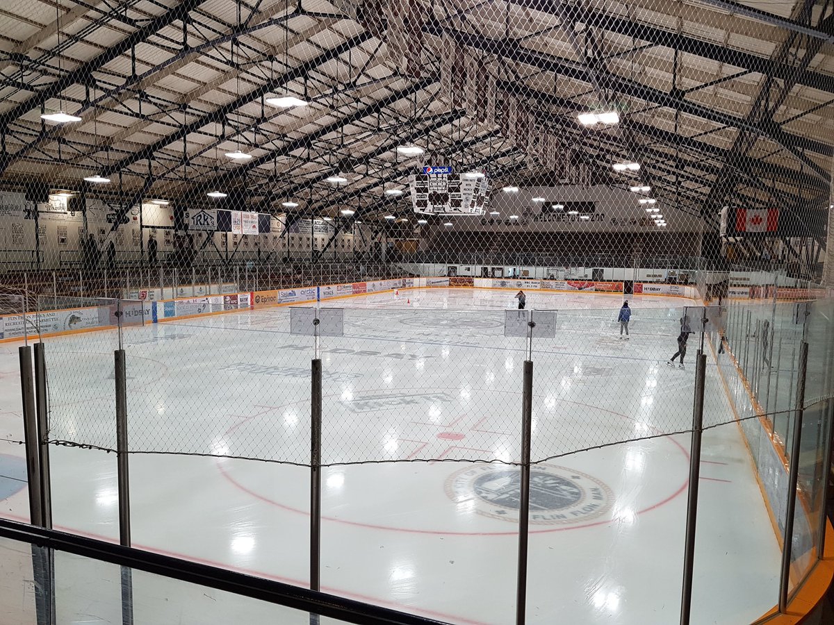 Davidson_Chuck's tweet photo. One of the highlights of a #LookNorthMB trip to Flin Flon included a visit to the home of the @FFBombers A must see for hockey fans @TravelManitoba @FlinFlonChamber  @mbchambersofcom https://t.co/3npVD58TnD