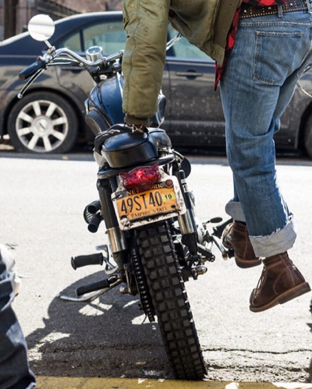 RyanHandt's tweet photo. Just loving this shot. Cold day kick on Sunday at the first of many @motogp viewings at @craftsmanave.
https://t.co/gRTE7SFh6x • #ryanhandt #motographia #caferacer #tracker #scrambler #custommotorcycle #bsa #triumph #6thstreetspecials https://t.co/EjfmxNubRh https://t.co/jHPLja9Mza