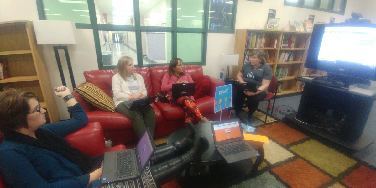 cbrown3218's tweet photo. Love seeing our #icoachesconnect during the #engagingreview training! https://t.co/vaoOYEaAYB
