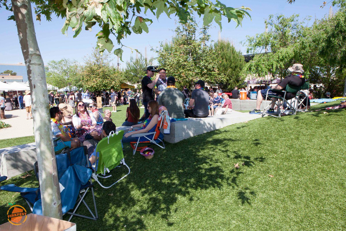 Long Beach/HB's @BeachwoodBBQ_LB is bringing “Dark and Squally”, Belgian Dark Ale with, ginger, lime and rum-soaked oak chips and LBC IPA double dry-hopped with Citra