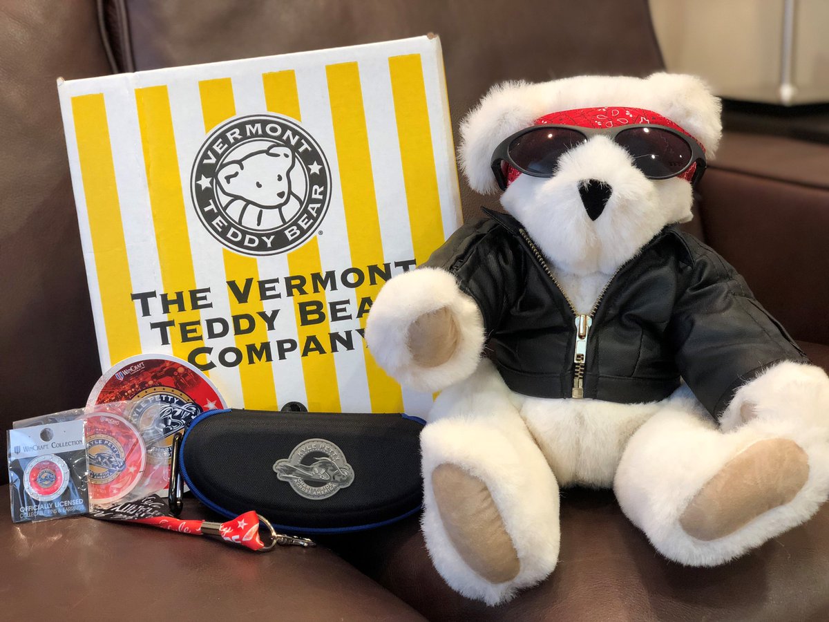 KPCharityRide's tweet image. #GIVEAWAY - We've got another #KPCharityRide fan appreciation prize pack to give away...and this time it includes a rare BIKER BEAR from @VTTeddyBear !  

To enter to win, you must:
1. Follow @KPCharityRide  
2. Retweet this post

Winner will be chosen on Friday!