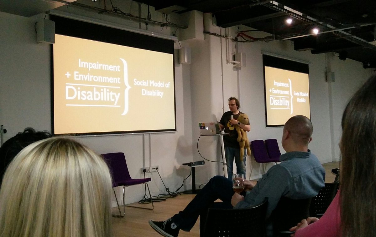 thecrafty_coder's tweet image. Brilliant talk this evening from @spacedoutsmiles at @openmcr a real eye opener and super entertaining! 👍