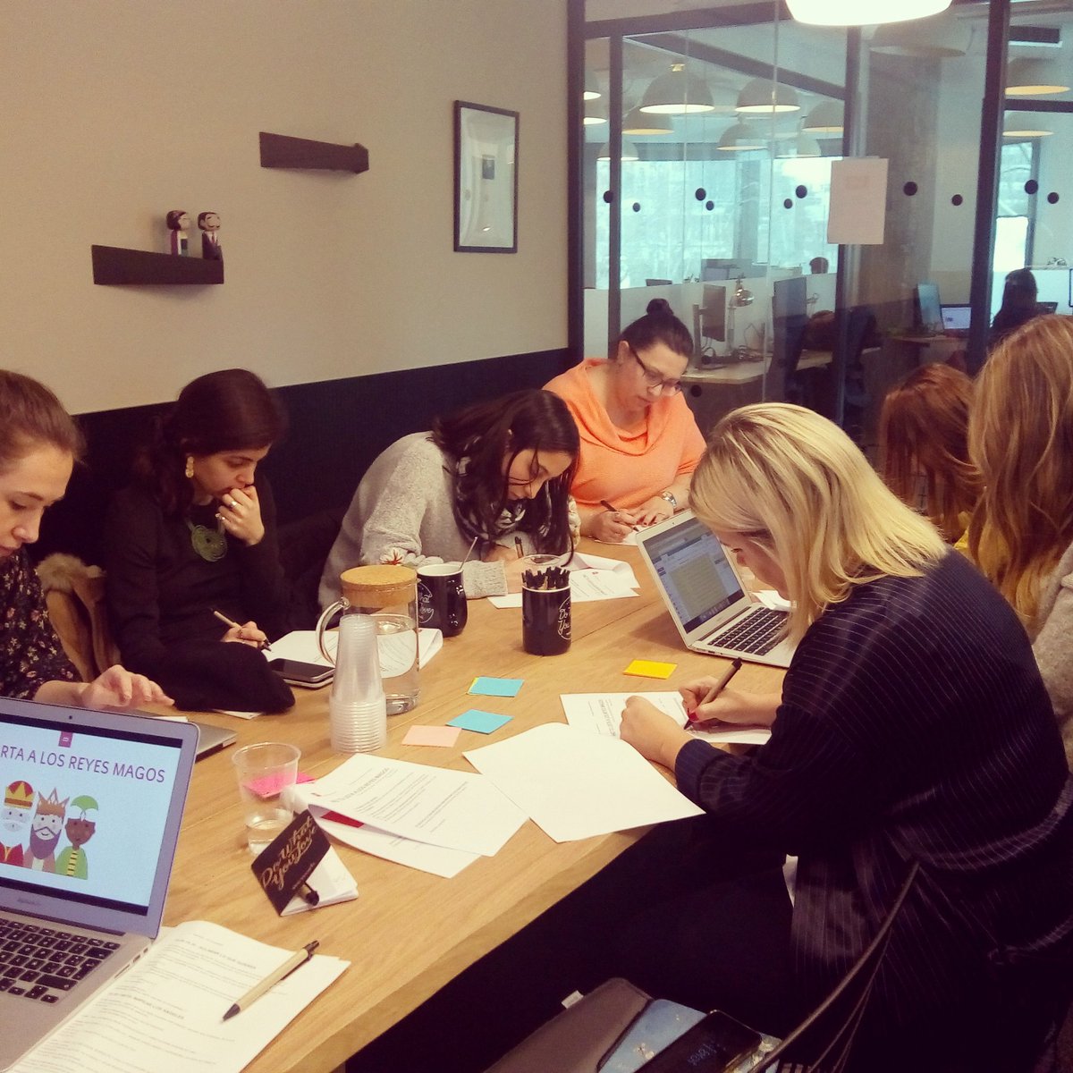 Gracias <a href="/WeWork/">WeWork</a> por invitarme con <a href="/CometaCommunity/">Cometa</a> a dar un taller sobre #networking con el alma. Cómo llevar tu proyecto, y tu felicidad, a otro nivel con la creación, el cuidado y el apoyo de relaciones sociales sostenibles. Gracias a las dinámicas de las Cometers!