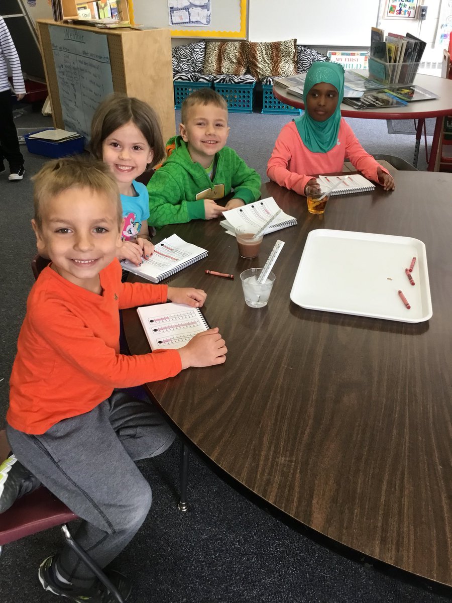 SteMarieIn403's tweet photo. Fun thermometer experiment with student chosen liquids: apple juice, hot chocolate &amp; ice water. https://t.co/OpiM2Z9pYy