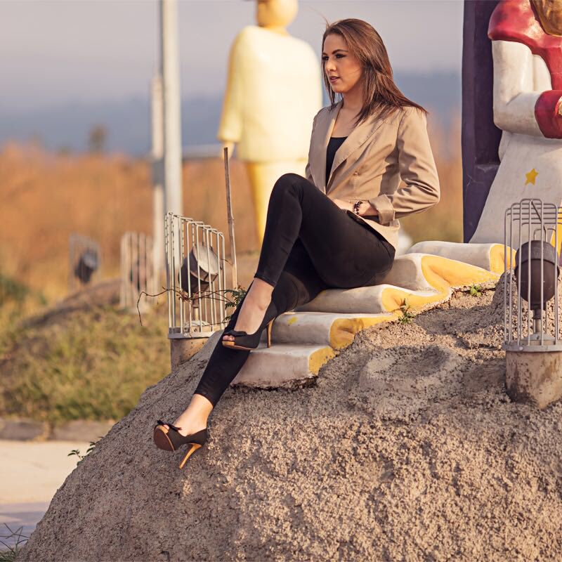 Celidamagana's tweet photo. “Pero los ojos son ciegos. Hay que buscar con el corazón”...
(El Principito)
👠 @PaylessInsider 
#behappy #enjoylife #beyourself #PaylessforStyle #EstiloPayless https://t.co/kBFp4koglY