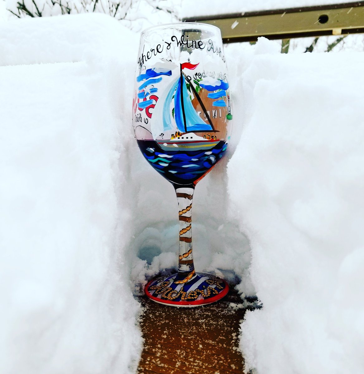 smiland's tweet photo. Wine glass selection of the evening🍷 #snowaccumulation #winelover #wineoclock #wine #winetime #winenot #wineveryday #winelove #winelovers #wineallthetime #wineallday #winewithfriends #bringmewine #wineloversclub #wineglasscollection #wineglass #wineglasses #ilovewine #snowstorm https://t.co/R9HGWUxPWM