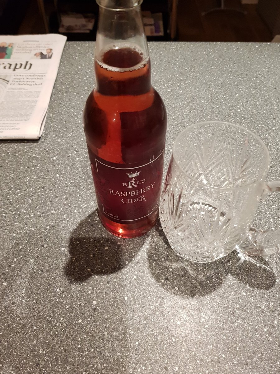 spitfiremedia's tweet photo. @Allanwater #RaspberryCider going down a storm in celebration of a massive win for @boasportsclub 3rds that takes us to within one win of @EastSquash div5 title!!😁😁😁 https://t.co/iueEsGJYAI