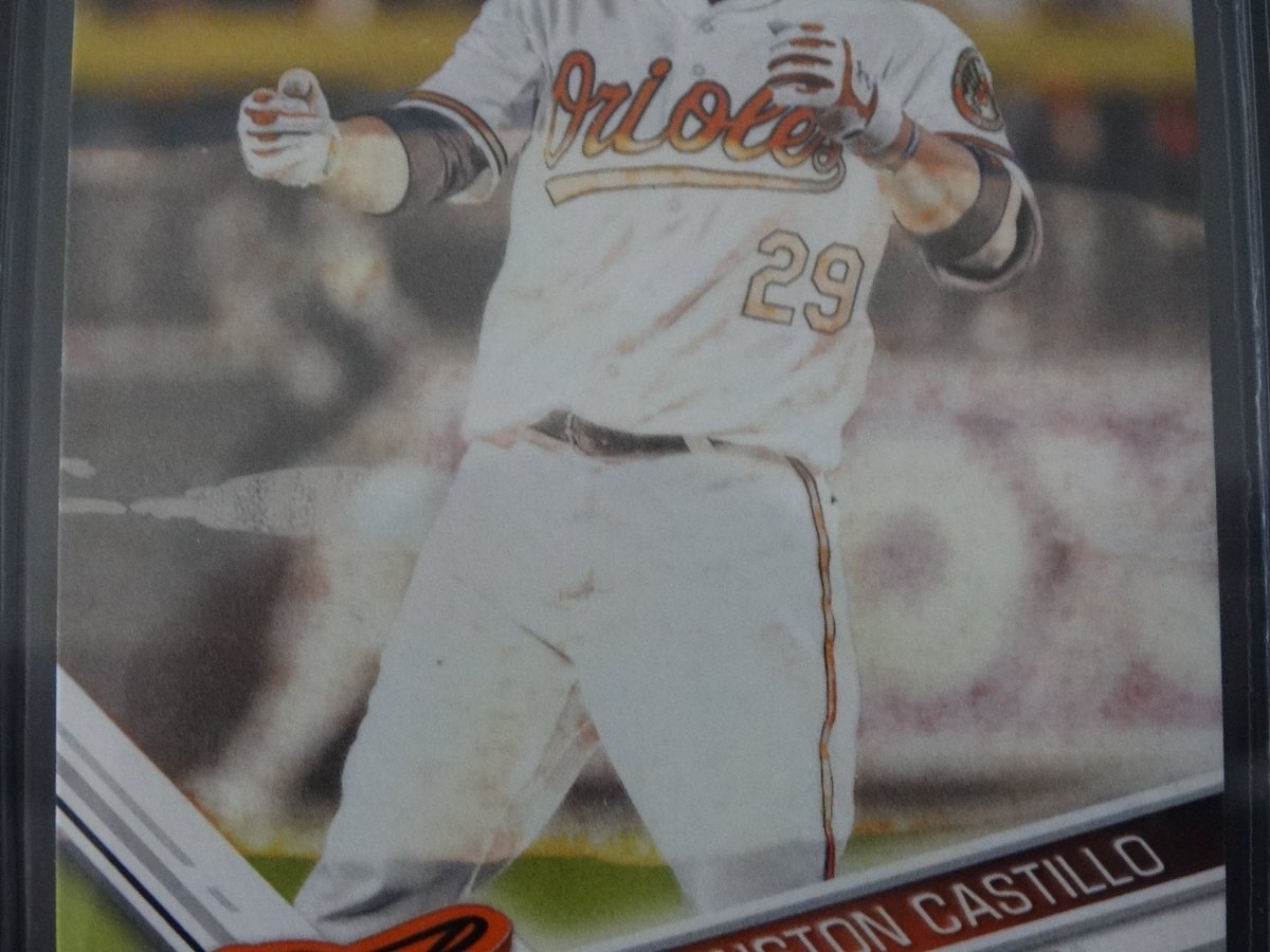 mugsfrank_shirt's tweet image. Check out 2017 #Topps #384 #WelingtonCastillo #Baltimore #Orioles Error Print Mark Front #BaseballCard #BGS 9.5  ebay.com/itm/2924934351… via @eBay