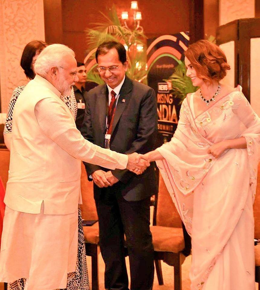 vdesilive's tweet photo. Queen of Bollywood #KanganaRanaut meets honourable Prime Minister Narendra Modi
#vDesi #vDesiMedia #vDesiLive #vDesiRadio https://t.co/6MkaNg6wZ4