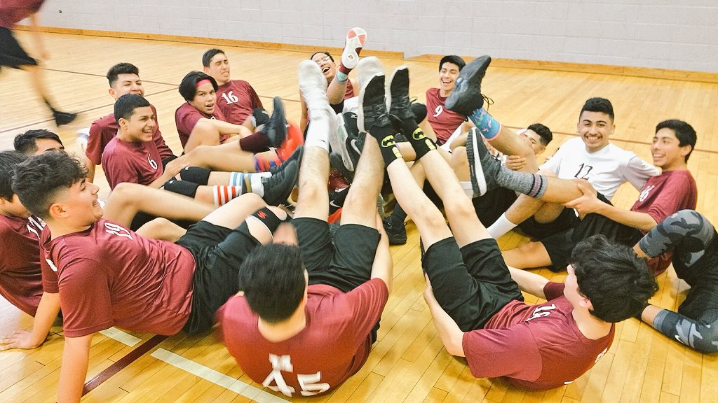mayeliux1's tweet photo. Freshman Boys Volleyball Teams helping bring awareness, support, and #appreciation for people with #downsyndrome - wearing mismatched socks reminds us to celebrate #uniqueness in EVERY individual. 
#mostloving #march21 #trisomy21 
#mortonpride @MortonBoysVB @Mortonathletics https://t.co/Yk80ZpMRPU