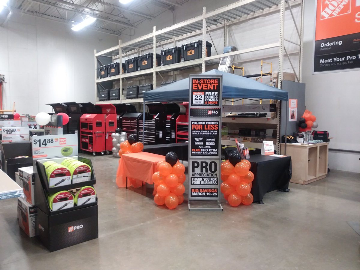 pt_bfloborn's tweet photo. Look out 165...6951(The Mighty Sun City Center) is ready for an awesome Pro Appreciation Event.
@HD_TonyD @marcialrod165 @marlaina_smith @thd_alex 
@SunCity_6951 https://t.co/yWvJuazsBr