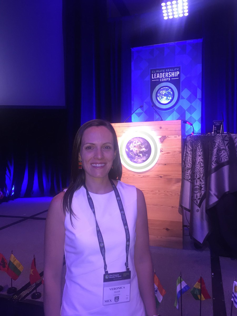 VMorelliB's tweet photo. Encantada con esta experiencia!, aprendiendo mucho y conociendo gente muy interesante de todo el mundo. #leadonclimate @ClimateReality https://t.co/v8YkRSzJCo