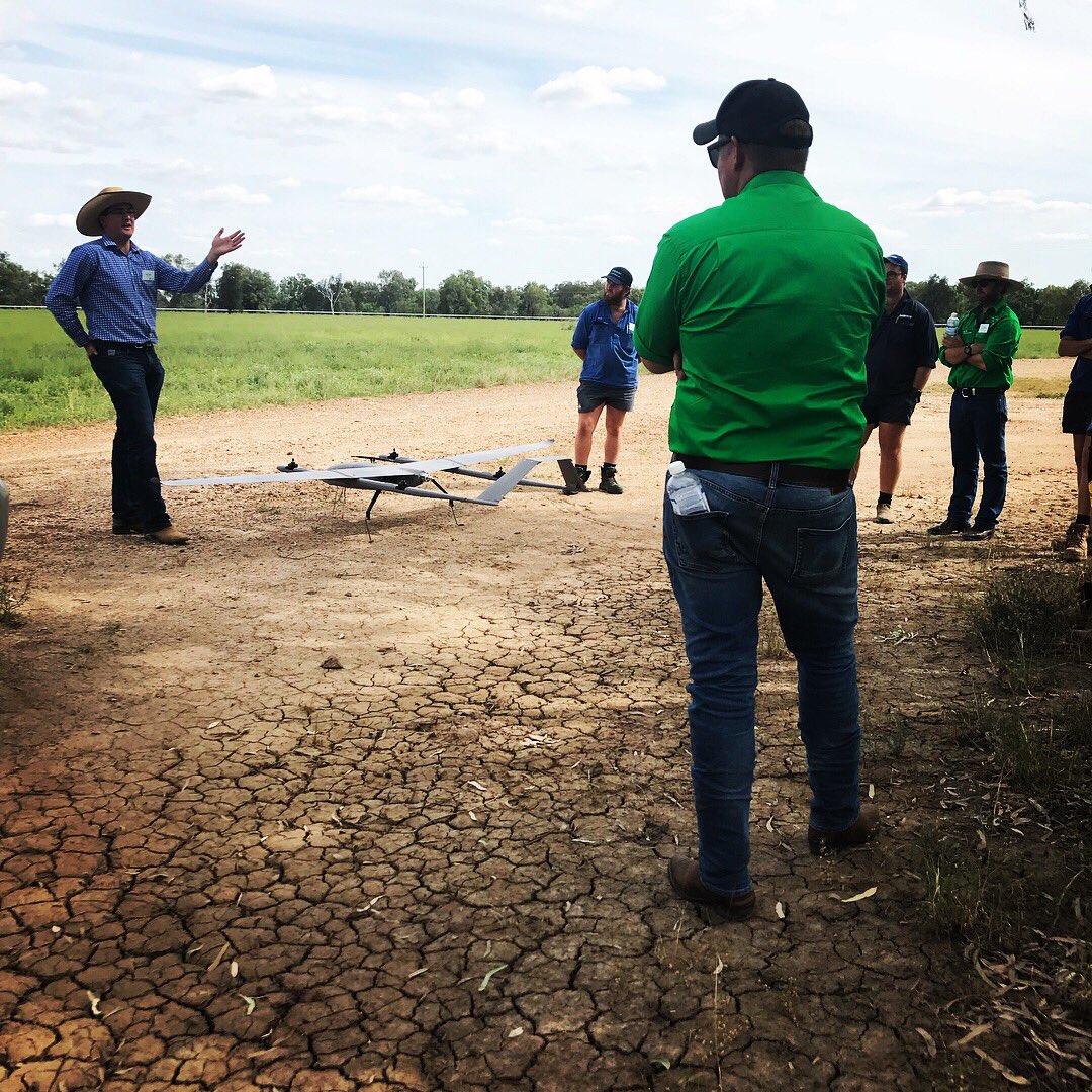HarrisonFarming's tweet photo. Microwave technology, drones and robotics all at @AgTeCH18 yesterday. Well done to the @mungindicrop for hosting 250 people from far and wide. Great day! https://t.co/2hhVZrGSyd