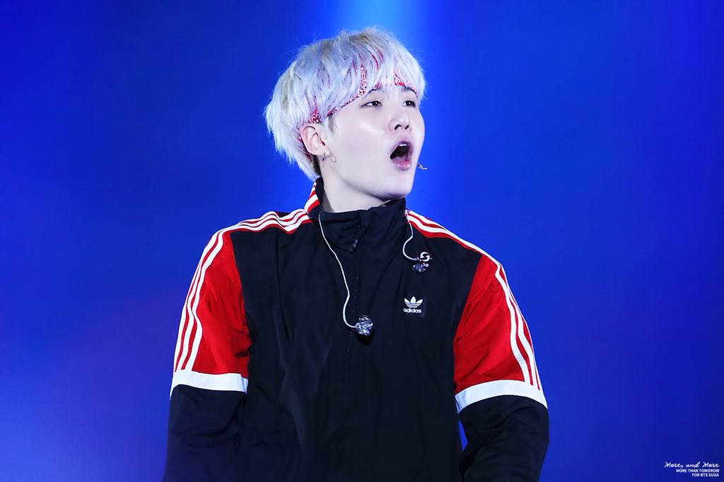 d2wings's tweet photo. yoongi and bandanas are a really good combo https://t.co/YMWhYdhQlQ