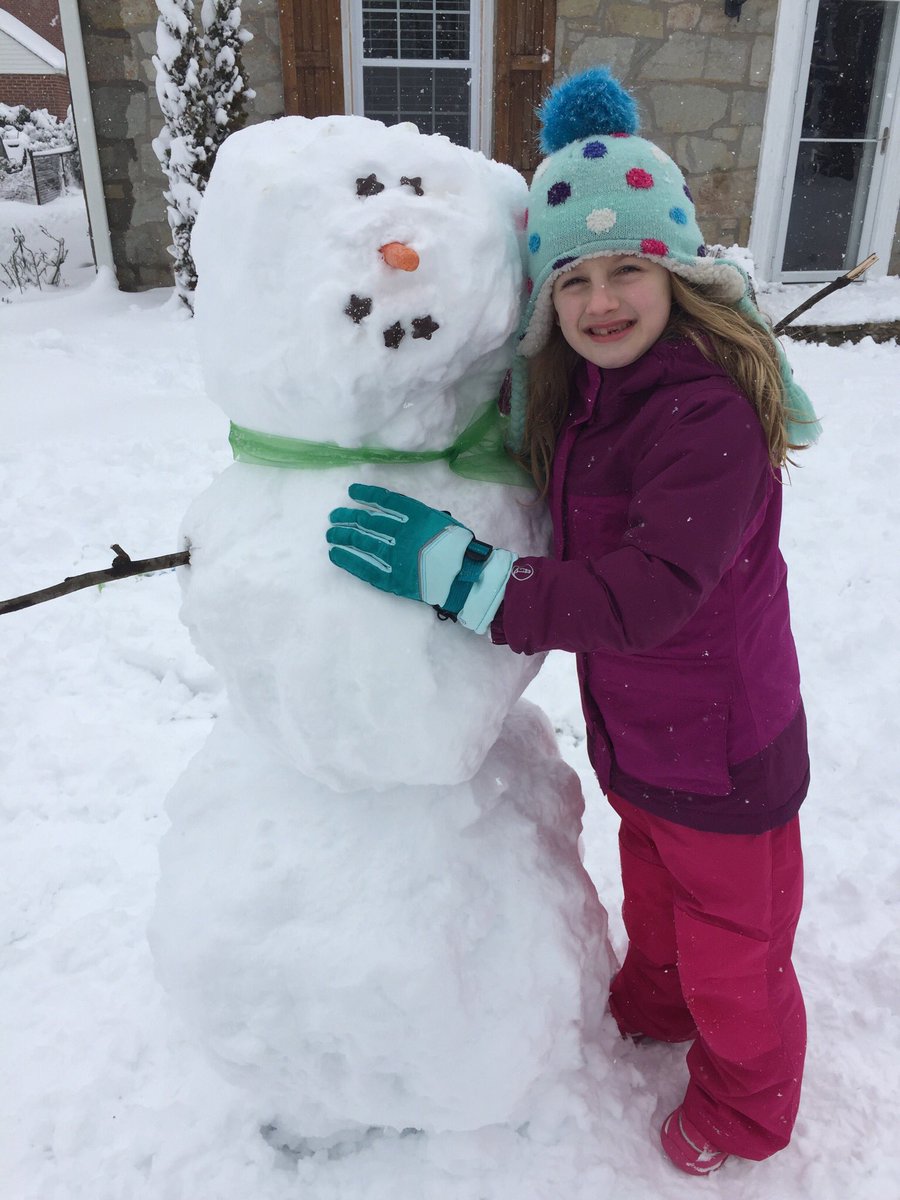 ginnygallagher's tweet photo. Fun afternoon in Towson! #WJZSpringSnowDay https://t.co/Hsda8EIlQ2