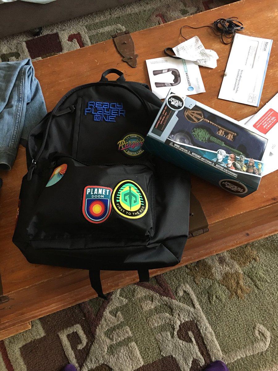 shortnerdyman's tweet image. Since work won’t give me the days off for wonder con. Which really, really sucks!! I Picked up this dope ass ready play one backpack and the keys today. #readyplayerone #copperkey #jadekey #crystalkey