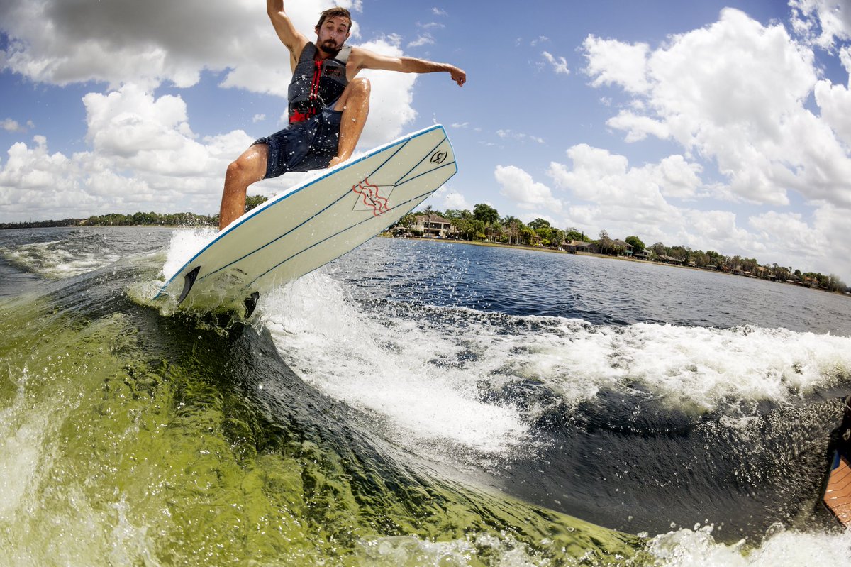 ActiveWake's tweet photo. Since yesterday was the first official day of spring, here’s @ErikRuck on the new @Ronix Naked Potbelly Cruiser to get you stoked... #Ronix #Wakesurf #Lakelife https://t.co/vm5d8dWoQ5