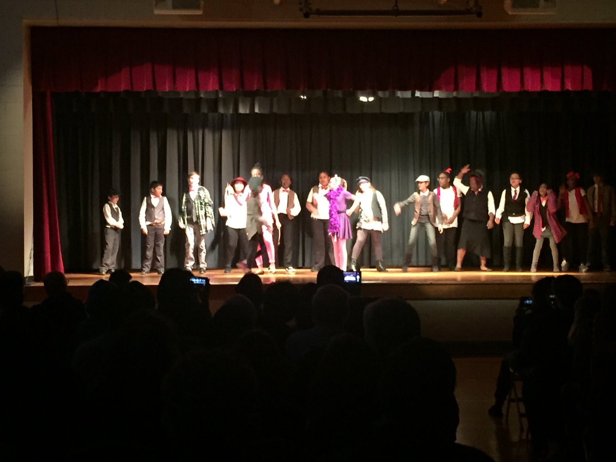 HunterPrincipal's tweet photo. Gifts and talents are on display for the first night of “James and the Giant Peach”!  @wcpssmagnets @CentralWCPSS https://t.co/Uws7TuLCM2