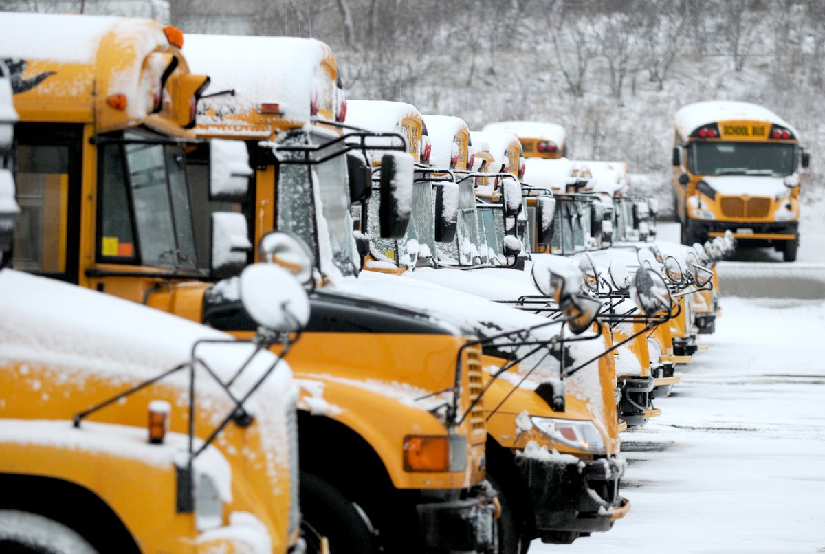 UpperMorelandSD's tweet photo. Due to the weather conditions, all Upper Moreland Schools will be  CLOSED THURSDAY, March 22, 2018. https://t.co/Yy7lEd78Gs