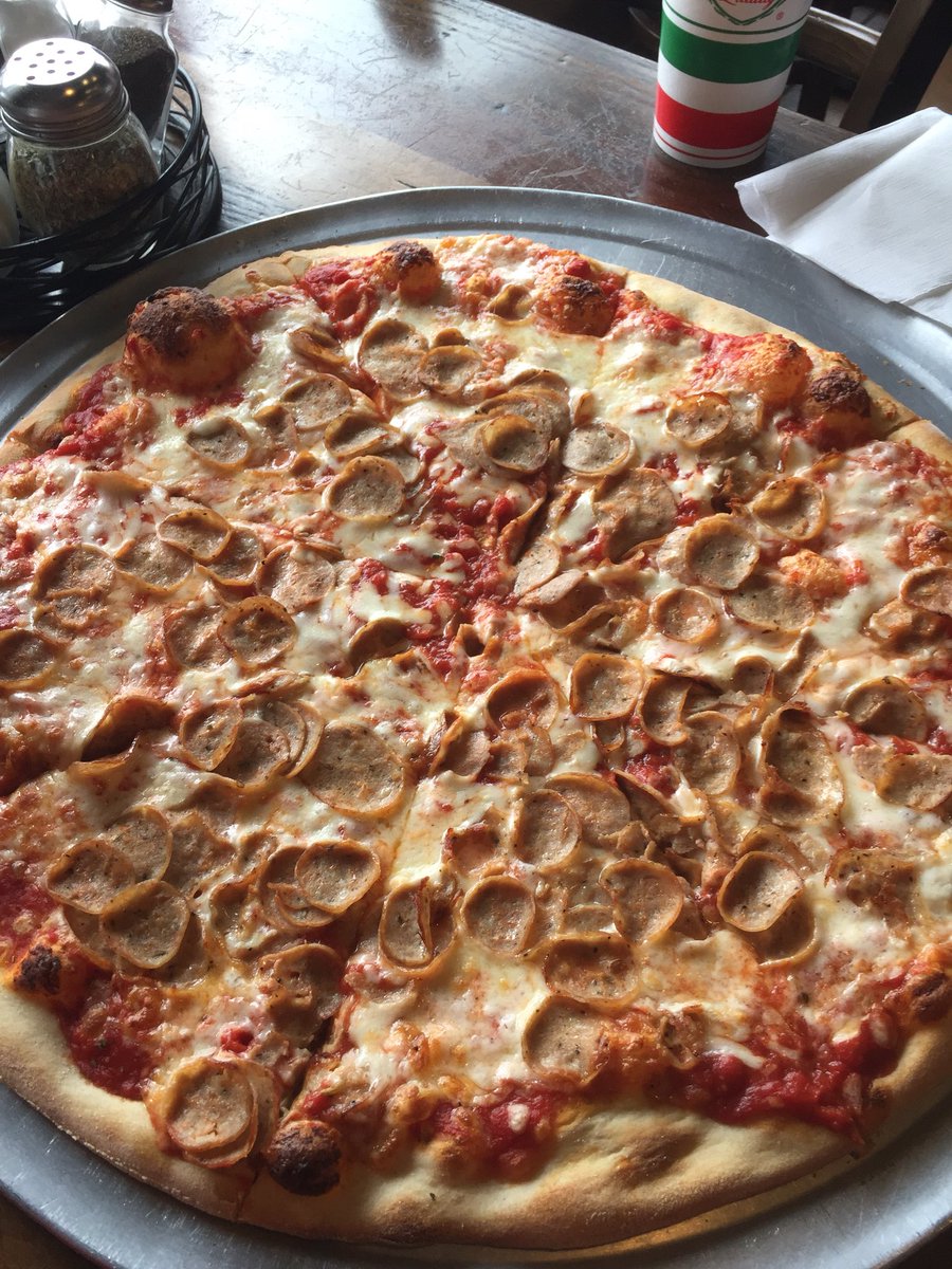 parguy1969's tweet photo. Funding @JohnnysPizzaNC Vegas trip https://t.co/1i0NIt6JvC