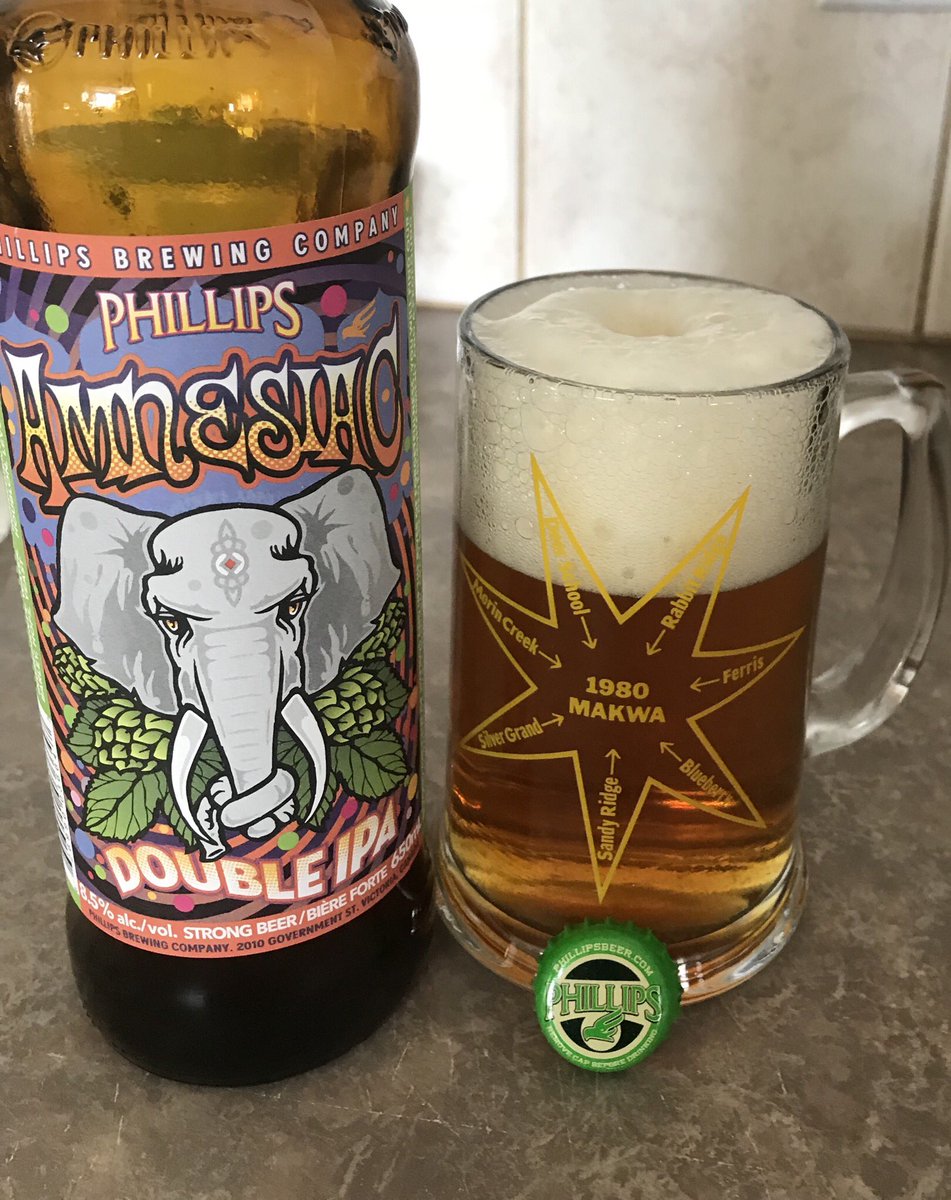 SSchell7's tweet photo. Enjoying a @phillipsbeer #Amnesiac picked up @CraftNation_RD #DblIPA #Hoplishious #Cheers @roymoussa10 @tattoobygravity #ILoveMyWife https://t.co/gRWkAy0PD3