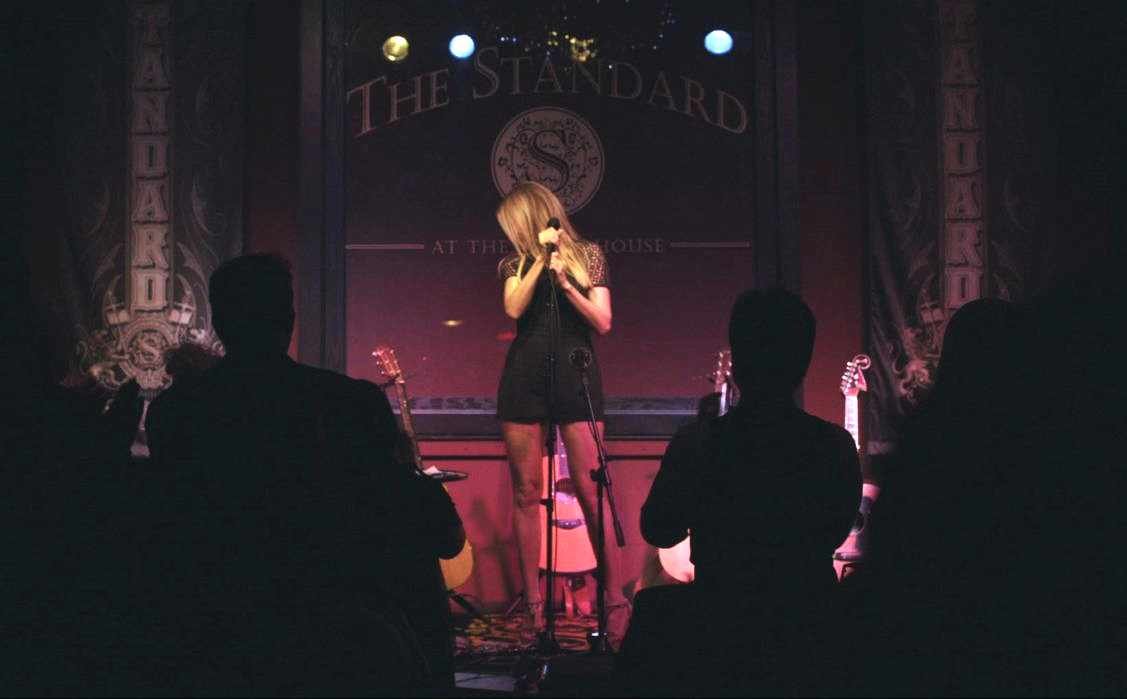 MrBBMrBB's tweet photo. A shot from my perspective four years ago tonight - March 21, 2014 at The Standard in Nashville, AKA @jeweljk's Swanky Soiree' https://t.co/FpOuul9V1r