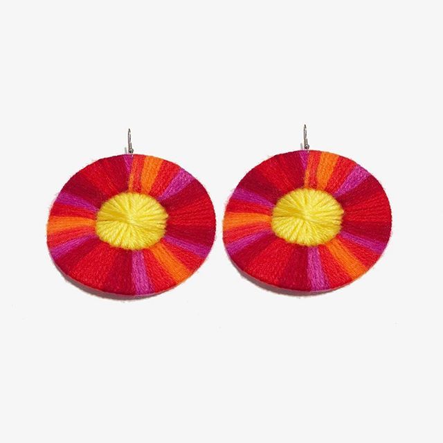 HypnoEars's tweet photo. I need your help yβall . I need a name for these. Something dope , funky and springesque... Drop your names below ππΎππΎππΎ #hypnoears #earrings #etsy #fashion #yarn #plasticcanvas #crafty #crafts #dope https://t.co/BusjpgnxtP https://t.co/Crb1n0eHGg