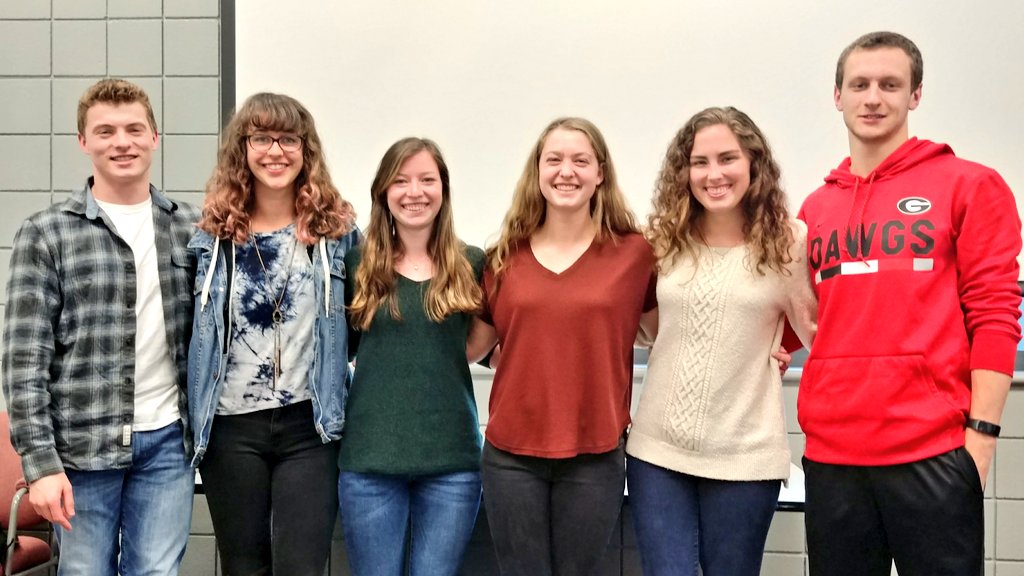 Say hi 👋 to our new exec board for 2018-2019!

Pres: Haley Pierce
VP: Shauna Bailey
Meet Director: Austin Griffin
Treasurer: Jacob King
PR: Danielle Jenkins
Social: Carys Behnke