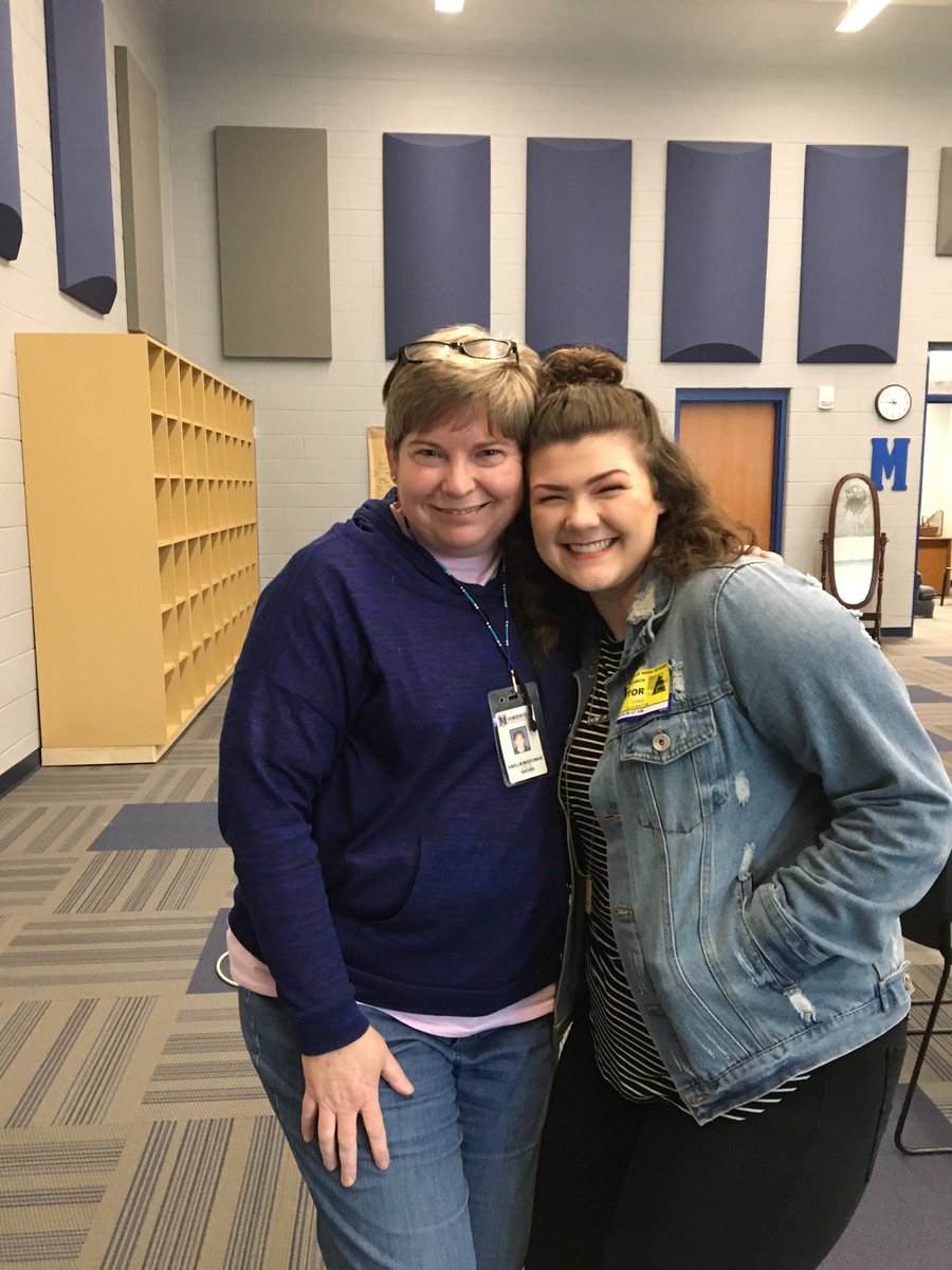 amccomas121's tweet photo. Look out world - Shannon O'Hara is taking @AmericanIdol by storm while staying in touch with her #mgsdARTS teachers and friends @art_jenlindsey @kalkanangel https://t.co/20YcYaeqRb