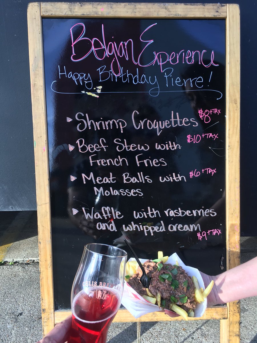 CelisBeers's tweet photo. Rad Raspberry Pairings! #dragonbowlatx #atxfoodtruck #beer #texasbeer #txbeer #celis #raspberryreturns #beerandfood #yum https://t.co/B7JWN4NgcI