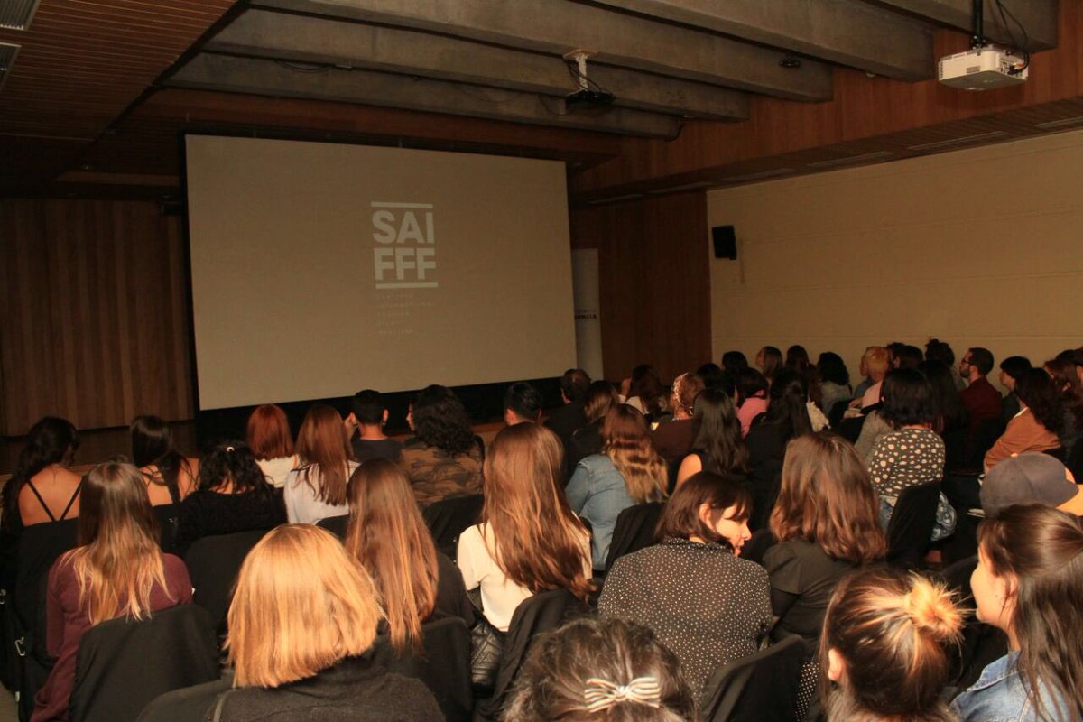 CulturaProvi's tweet photo. #SAIFFF3 Así se vivió el documental “RiverBlue” en el marco del @saifffchile 
¡RECUERDA! Mañana te esperamos a las 21:00 horas en el Parque Inés de Suárez para disfrutar del “Cine y Moda bajo las estrellas”. #EntradaLiberada 🎬 https://t.co/mqu7SJLnJ7