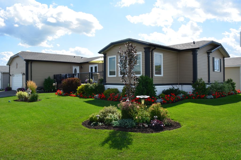 SunridgeHomes's tweet photo. This home really is a must see. Click on the link below to view more pictures and information.
https://t.co/g8ZUIvpE27
#SunridgeHomes #MontereyEstates #RetirementLiving #Quiet #WelcomeHome #ThisisLife #50PlusLiving #DreamKitchen https://t.co/9LvptPwh3j