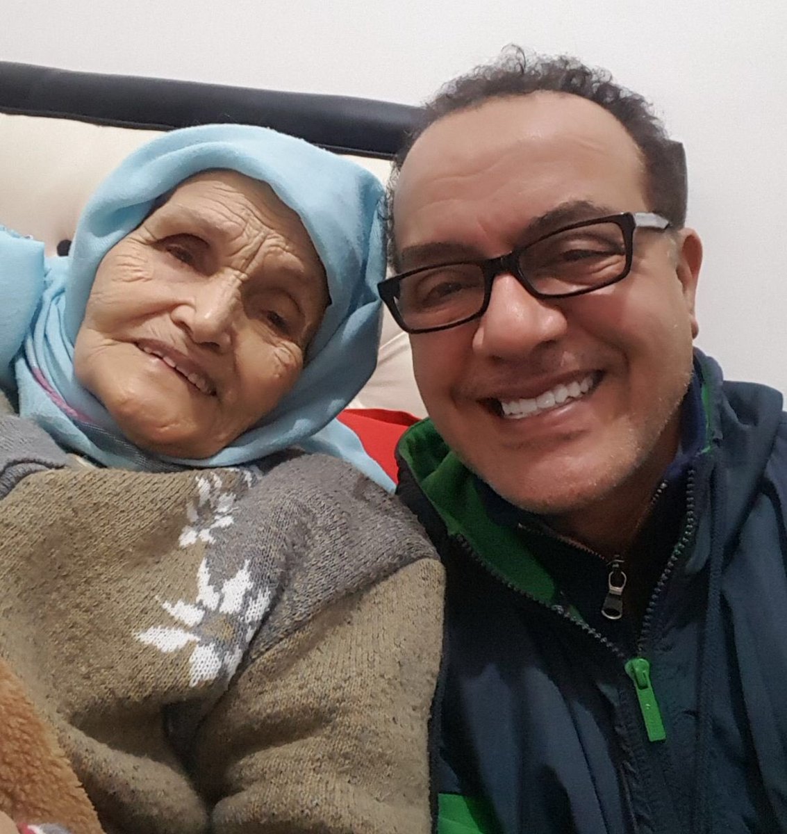 bachir6abdou's tweet photo. حياك الله يا أمي الغالية و أطال في عمرك و متعك بالصحة و العافية ، و متعني برضاك يا ست الحبايب يا الحاجة حبيبة @saadlamjarred1 https://t.co/t14CTTSoRP
