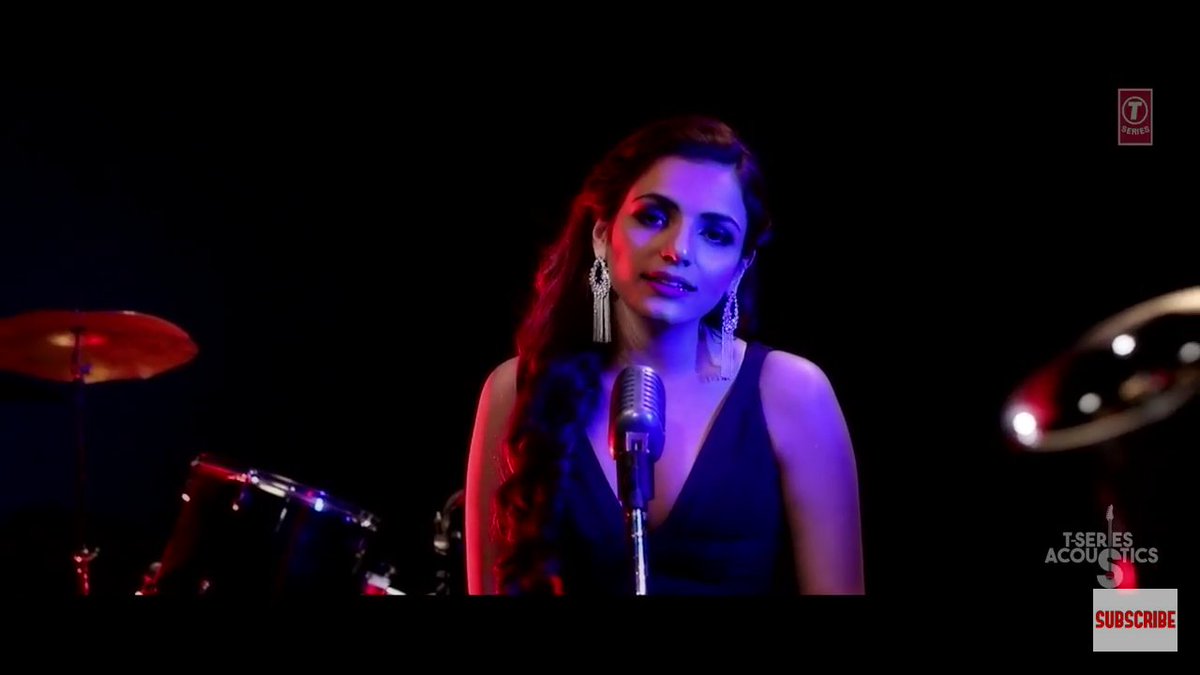 SuPraLivee's tweet photo. Such A Perfect blend of voice nd beauty !
@Sukritikakar 
She prooved again that why we call her #BossLady !
#BadnamiyaanBySukriti is making pepl crazy !
#SukritiKakarLive 💓 https://t.co/DngiY3wkxL