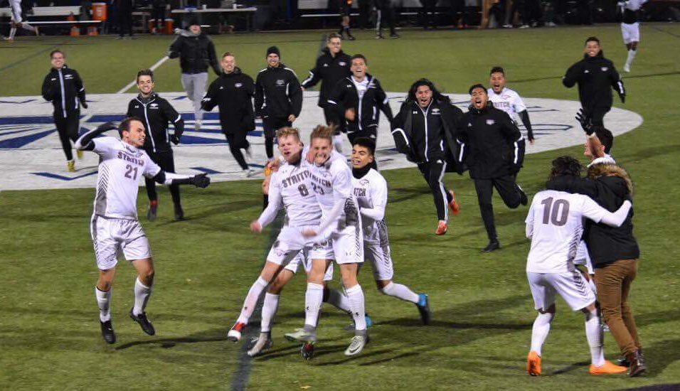 MichaelWeiss21's tweet photo. Men’s soccer captain Liam Heywood said this about the upcoming season. “We plan to win the double again this year and make a deep run into the national tournament.” #csubbb203_Spr18 https://t.co/qaDAC2jGwx