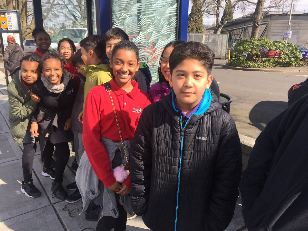 rpcs5th's tweet photo. After reading the book 5th and 6th grade went to go and see A Wrinkle in Time today. @rentonprep #lovebooks #disney https://t.co/zxuAOz8Ar5