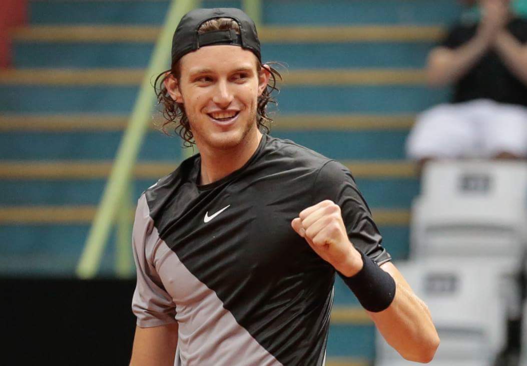 MindepChile's tweet photo. ¡Jarry debutó en Miami con un triunfo! El tenista chileno Nicolás Jarry 🇨🇱🎾 derrotó al británico Cameron Norrie 🇬🇧 por 7-6 y 6-2 en la 1era Ronda del Masters 1000 de Miami 🇺🇸 ¡Felicitaciones! https://t.co/qoyo1dzxEQ