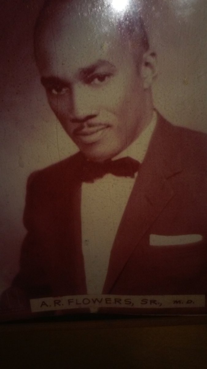 elise_flowers's tweet photo. This man right here born in May 1921 gave free physicals to #Lemonye college students his alma mater accepted vegetables meat or nothing as pymt for his doctor services. delivered 100's babies etc meet my father Dr Arthur Flowers #Memphis https://t.co/SWNuGTYiHU