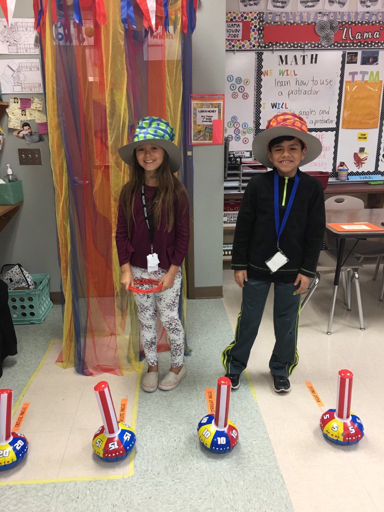 tuckertotsin106's tweet image. Today we visited the geometry circus! Sooo much fun! #llamasdoingwork #henriehawks #mesq4th