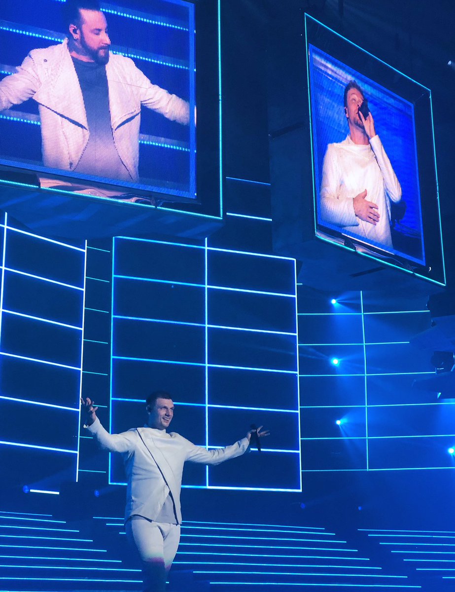 backstreetboys's tweet image. Ready to get back on stage and make ya groove! Dubai, you’re up next 🙌🏻