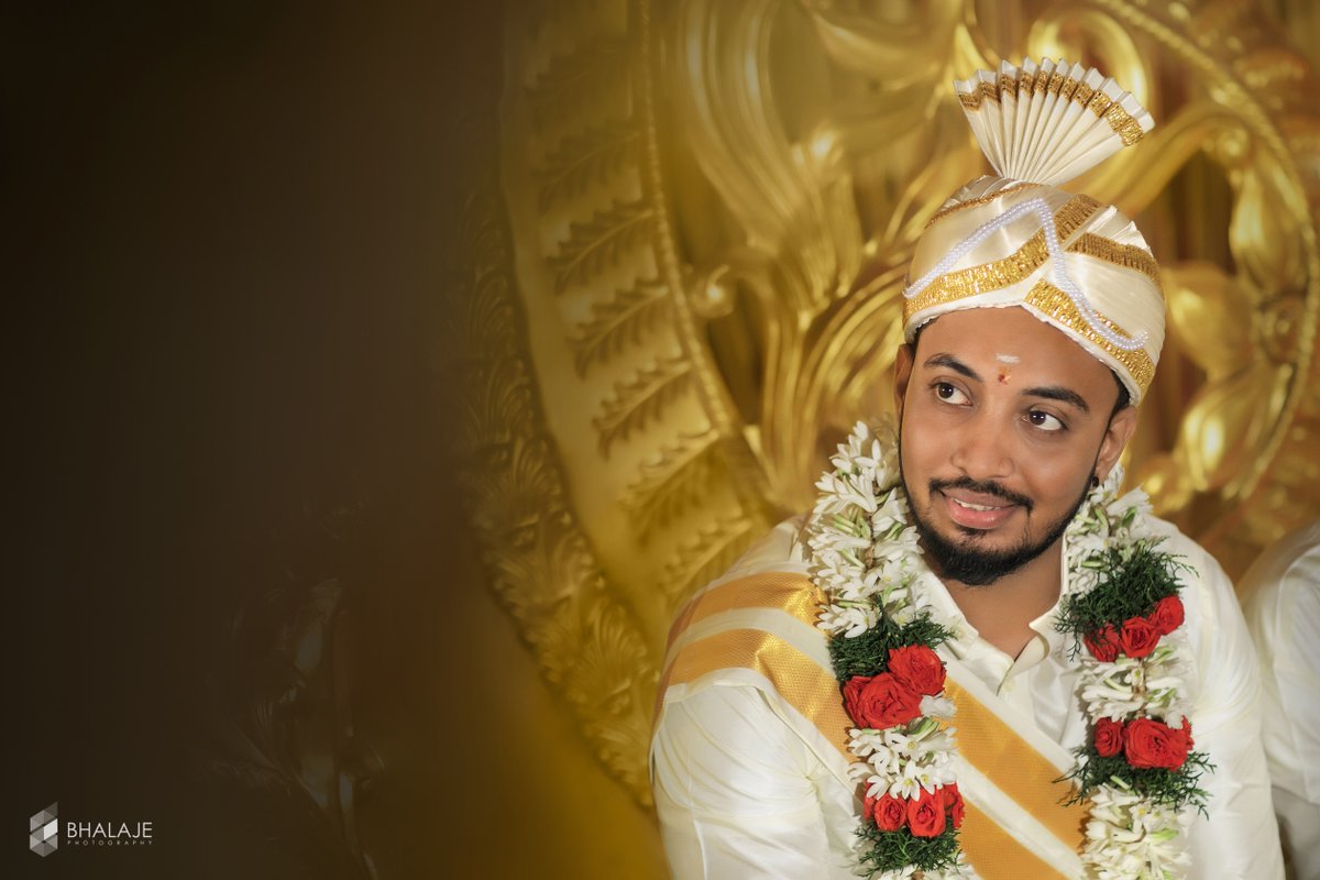 Bhalaje8's tweet photo. The bride in her flowing green attire was all romantic as the day dawned and a chill breeze made the weather pleasant. The groom and the bride became romantic as they clang to each other to feel the love.
#WeddingPhotography #Wedding #BhalajePhotography #Bhalaje https://t.co/nvvrlzFSP9