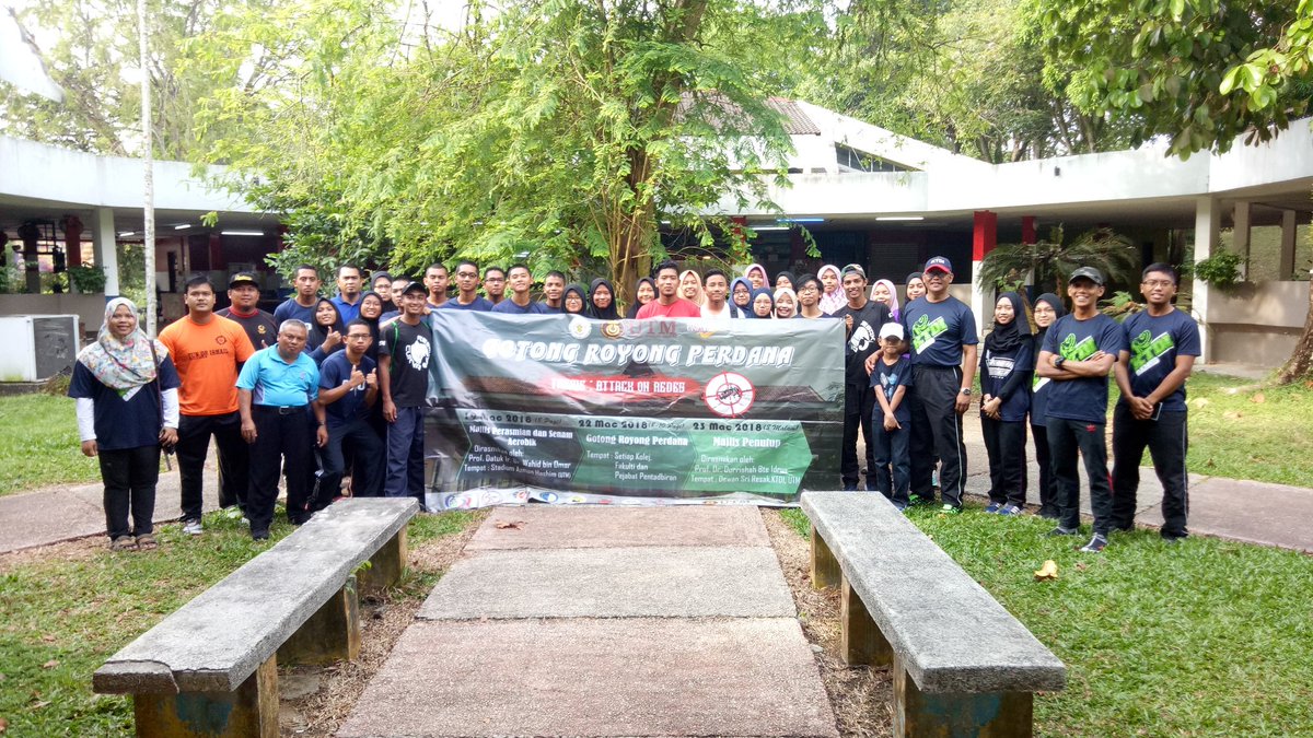ktdi4utm's tweet photo. Gotong Royong Perdana yang sedang dijalankan di sekitar blok kediaman Kolej Tun Dr. Ismail
#thisisktdi #siapsiaga #gajahcomel https://t.co/GCOv0uRw1o
