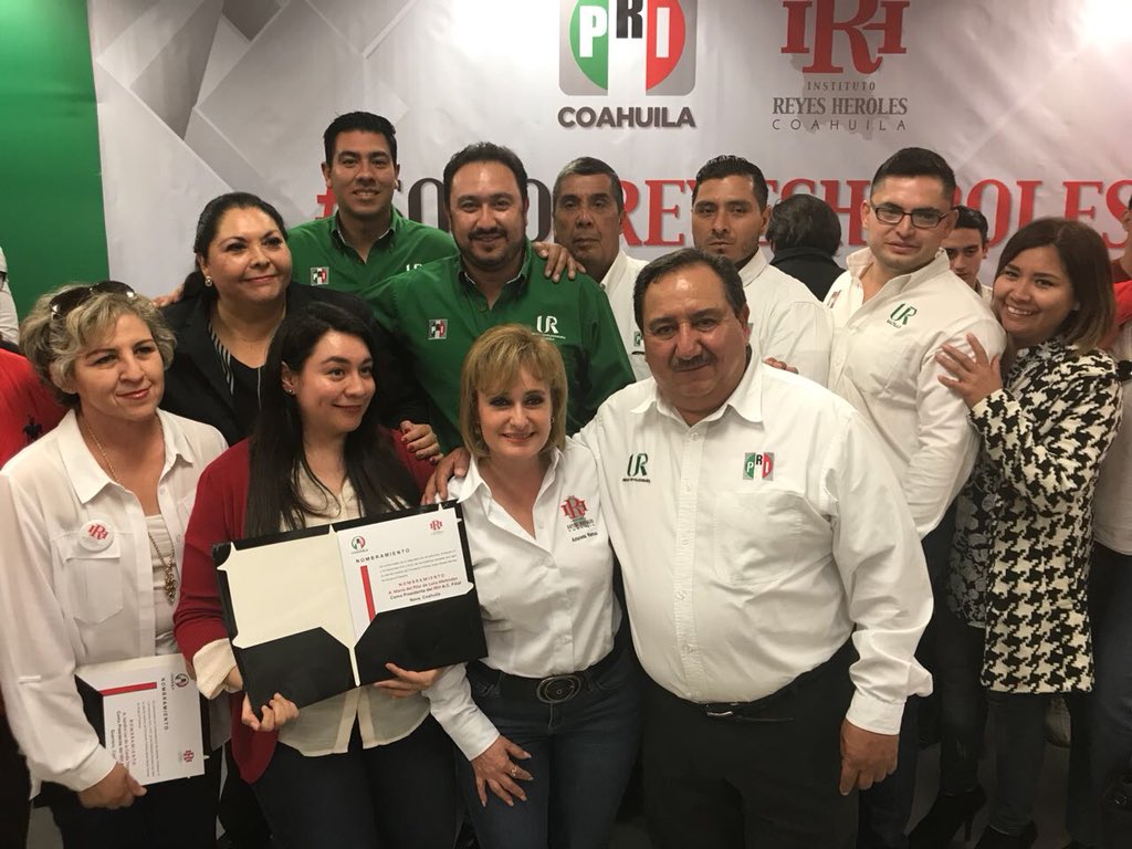 RINKON77's tweet photo. HOY CON EL EQUIPO DE @ur_saltillo ACOMPAÑAMOS A NUESTRA AMIGA @luciaazucena EN EVENTO DE TOMA DE PROTESTA DE LIDERAZGOS MUNICIPALES DEL INSTITUTO REYES HEROLES!!! https://t.co/75mpSRNTp4