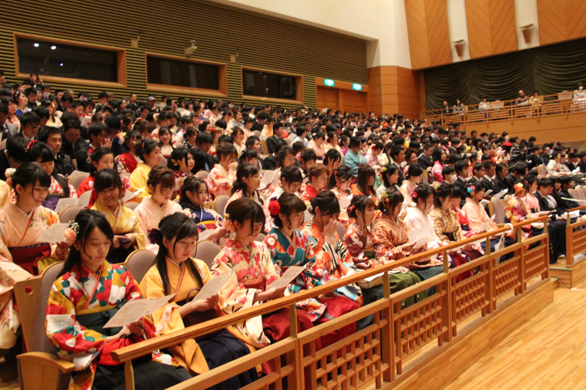 公立大学法人 都留文科大学 平成29年度都留文科大学卒業式が行われました